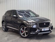 Jaguar F-Pace V6 S AWD 1