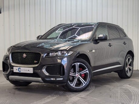 Jaguar F-Pace V6 S AWD 8