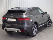 Jaguar F-Pace V6 S AWD 10