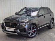 Jaguar F-Pace V6 S AWD 9