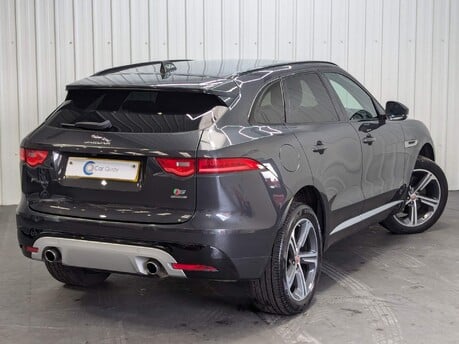 Jaguar F-Pace V6 S AWD 10