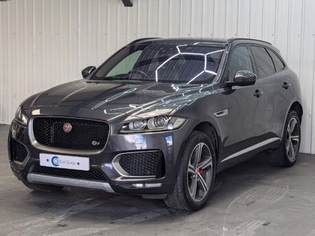 Jaguar F-Pace V6 S AWD 25