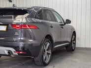 Jaguar F-Pace V6 S AWD 37