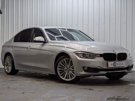 BMW 3 Series 320I LUXURY 6