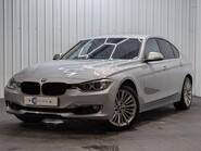 BMW 3 Series 320I LUXURY 8