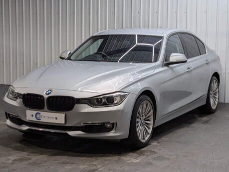 BMW 3 Series 320I LUXURY 19