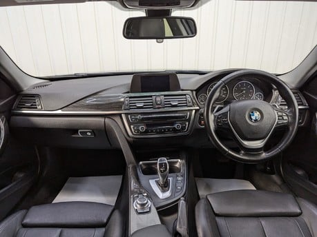 BMW 3 Series 320D XDRIVE LUXURY 3