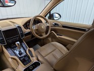 Porsche Cayenne D V6 TIPTRONIC 48