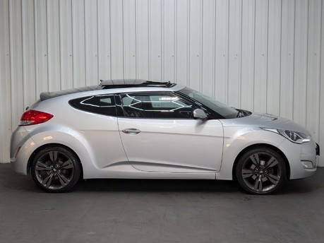 Hyundai Veloster GDI SPORT 11