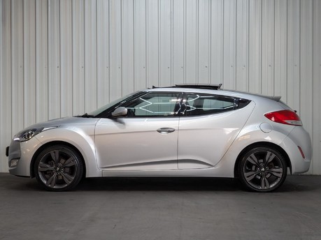 Hyundai Veloster GDI SPORT 13