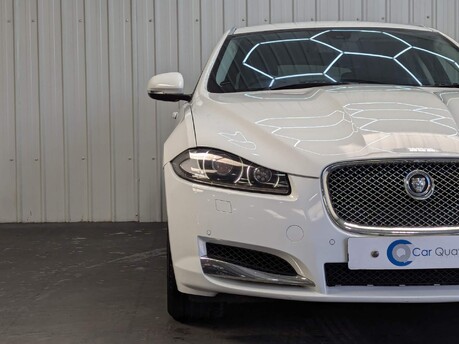 Jaguar XF D V6 PREMIUM LUXURY SPORTBRAKE 26