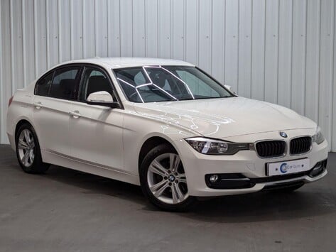 BMW 3 Series 2.0 320d Sport Auto Euro 5 (s/s) 4dr