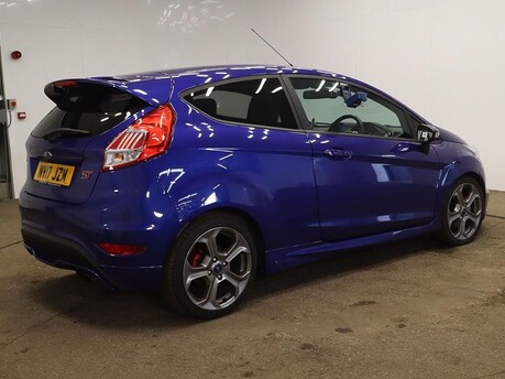 Ford Fiesta ST-3 5