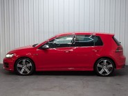 Volkswagen Golf R 16