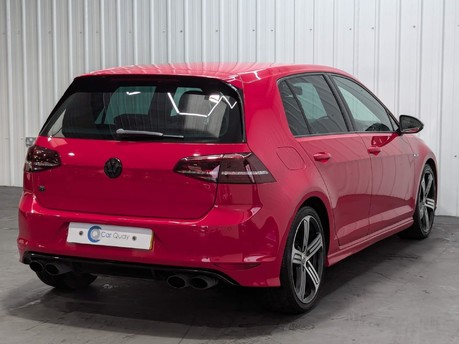 Volkswagen Golf R 42