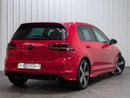 Volkswagen Golf R 2