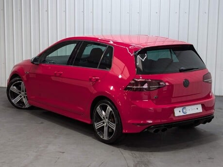 Volkswagen Golf R 12