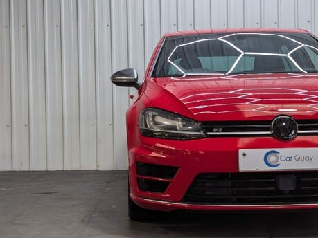 Volkswagen Golf R 26