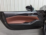 Mazda MX-5 RF SPORT NAV 70