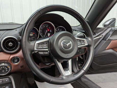 Mazda MX-5 RF SPORT NAV 76