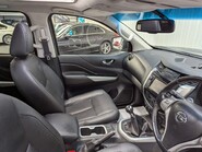 Nissan Navara DCI TEKNA 4X4 SHR DCB 47