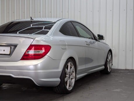 Mercedes-Benz C Class C220 CDI AMG SPORT EDITION 37