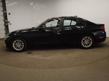 BMW 3 Series 320D EFFICIENTDYNAMICS BUSINESS 8