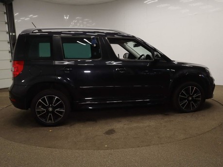 Skoda Yeti BLACK EDITION TDI CR 4