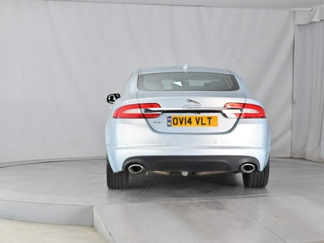 Jaguar XF D V6 PORTFOLIO 6