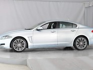 Jaguar XF D V6 PORTFOLIO 8