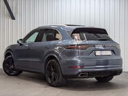 Porsche Cayenne V6 9