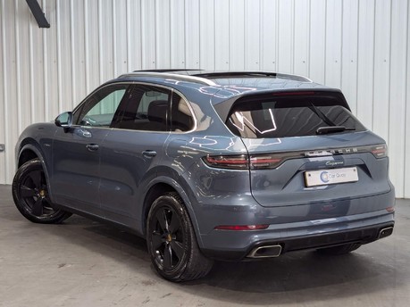 Porsche Cayenne V6 10