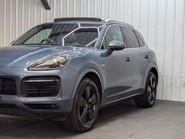 Porsche Cayenne V6 16