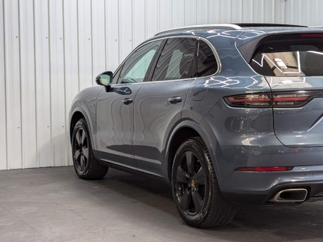 Porsche Cayenne V6 32