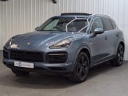 Porsche Cayenne V6 23