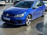 Volkswagen Golf R 1