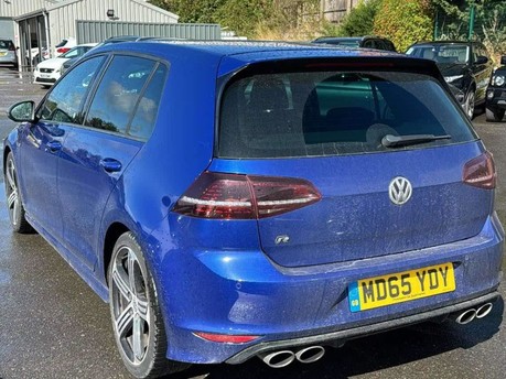 Volkswagen Golf R 3