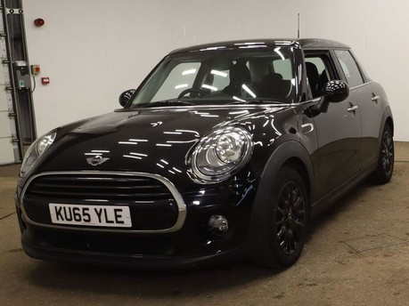 Mini Hatch COOPER 1