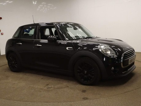 Mini Hatch COOPER 3