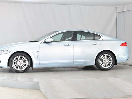 Jaguar XF D PREMIUM LUXURY 8