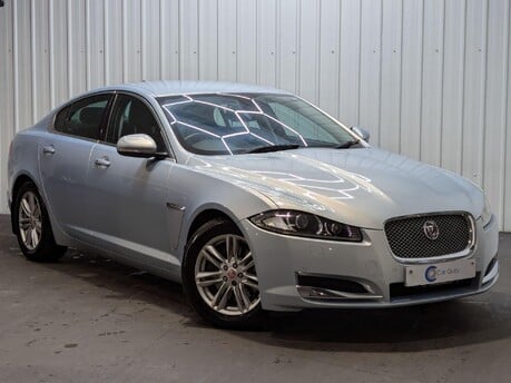 Jaguar XF D PREMIUM LUXURY 1