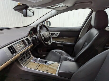 Jaguar XF D PREMIUM LUXURY 38