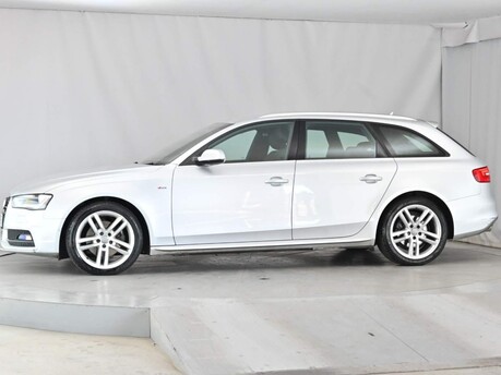 Audi A4 AVANT TDI S LINE START/STOP 8