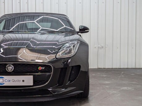 Jaguar F-Type V6 S 40