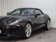 Jaguar F-Type V6 S 29