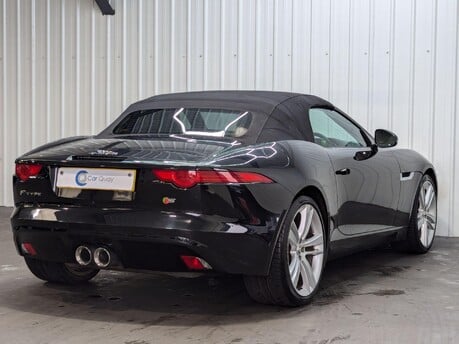 Jaguar F-Type V6 S 53