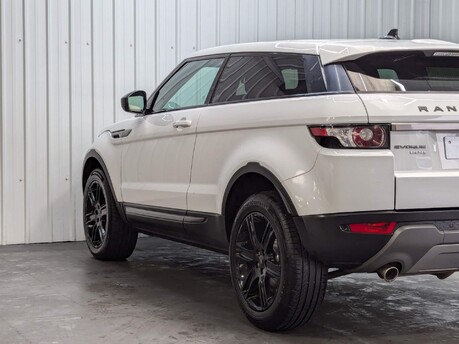 Land Rover Range Rover Evoque 2.2 eD4 Pure Tech FWD Euro 5 (s/s) 3dr 35