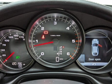 Porsche Panamera D V6 TIPTRONIC 74