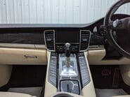 Porsche Panamera D V6 TIPTRONIC 81