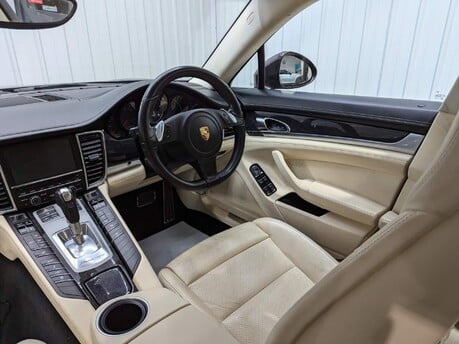 Porsche Panamera D V6 TIPTRONIC 48